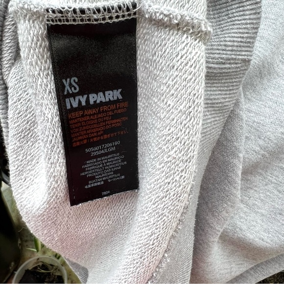 Ivy Park Sweatshirt - Picture 5 of 5